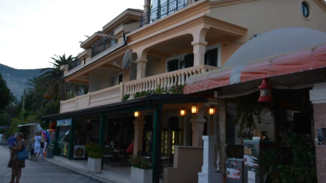 Apartments Adriatico 헤르섹 외부 사진